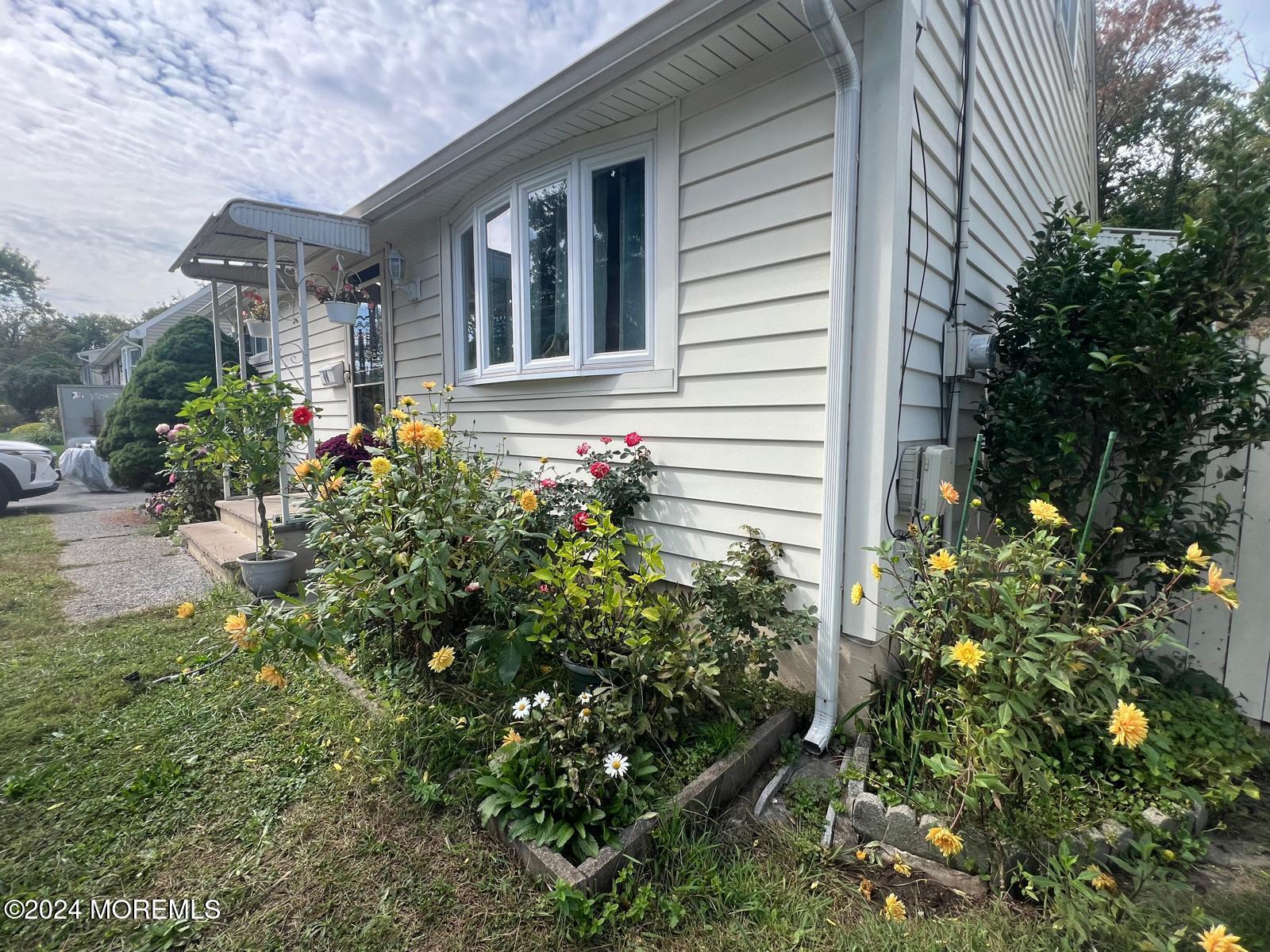 44 Tunison Road, New Brunswick, New Jersey image 2