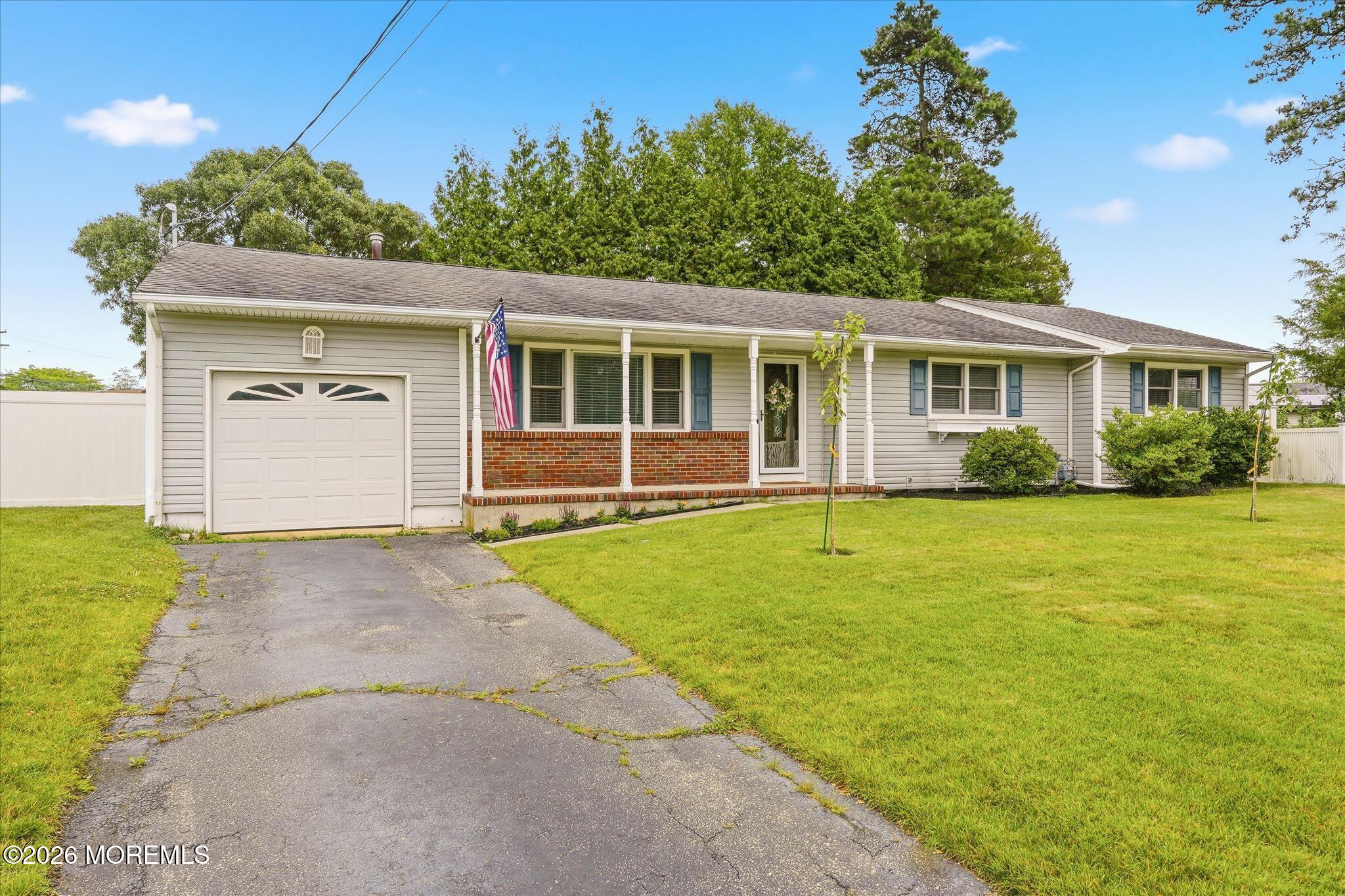 304 Mainsail Court