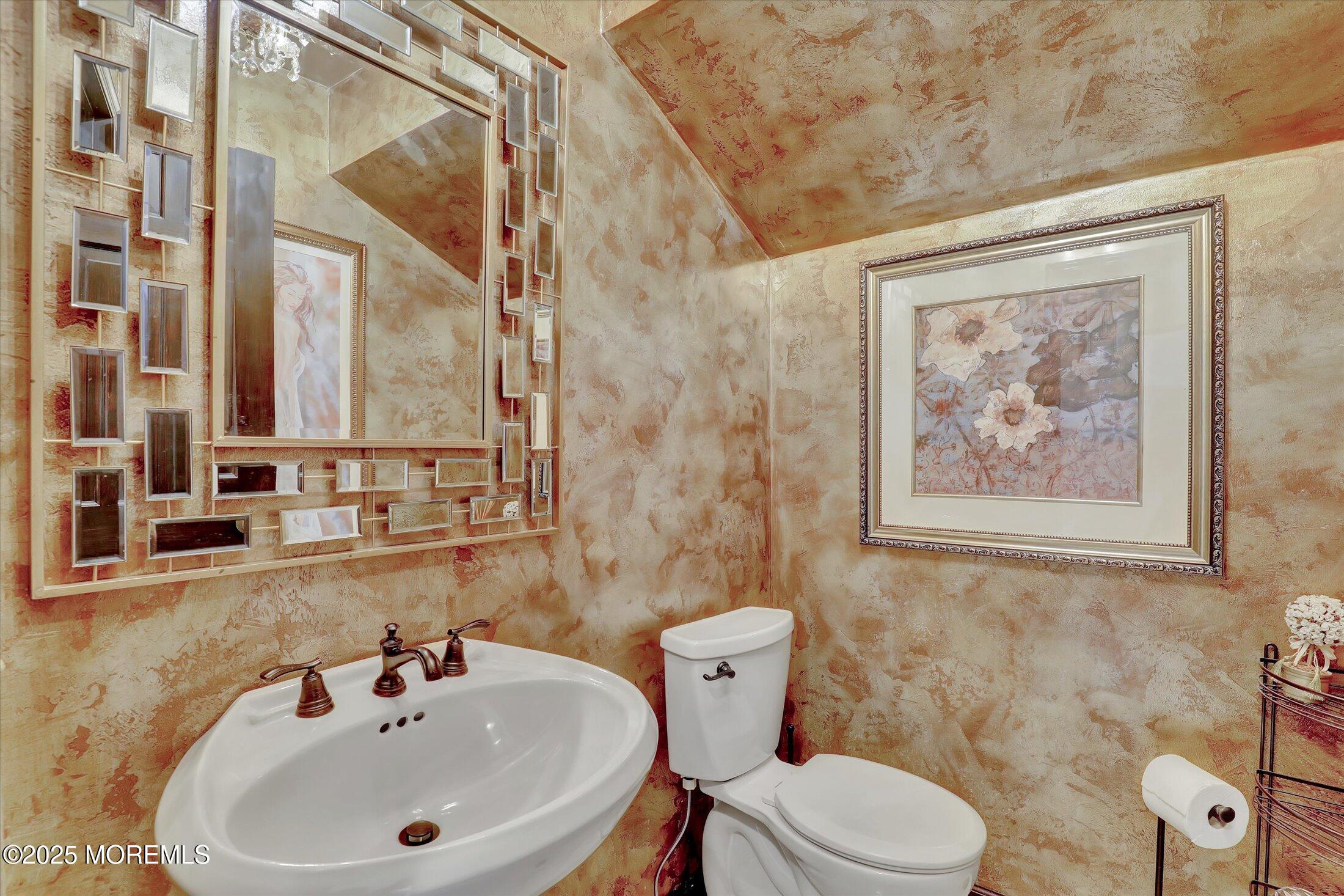 Morganville, New Jersey, 07751, United States, 7 Bedrooms Bedrooms, ,8 BathroomsBathrooms,Residential,Active,2042751