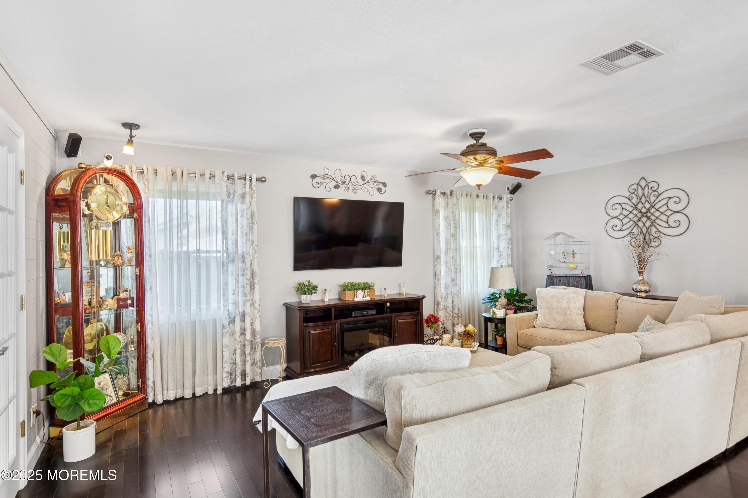 27 Drexel Lane, Aberdeen, New Jersey image 7