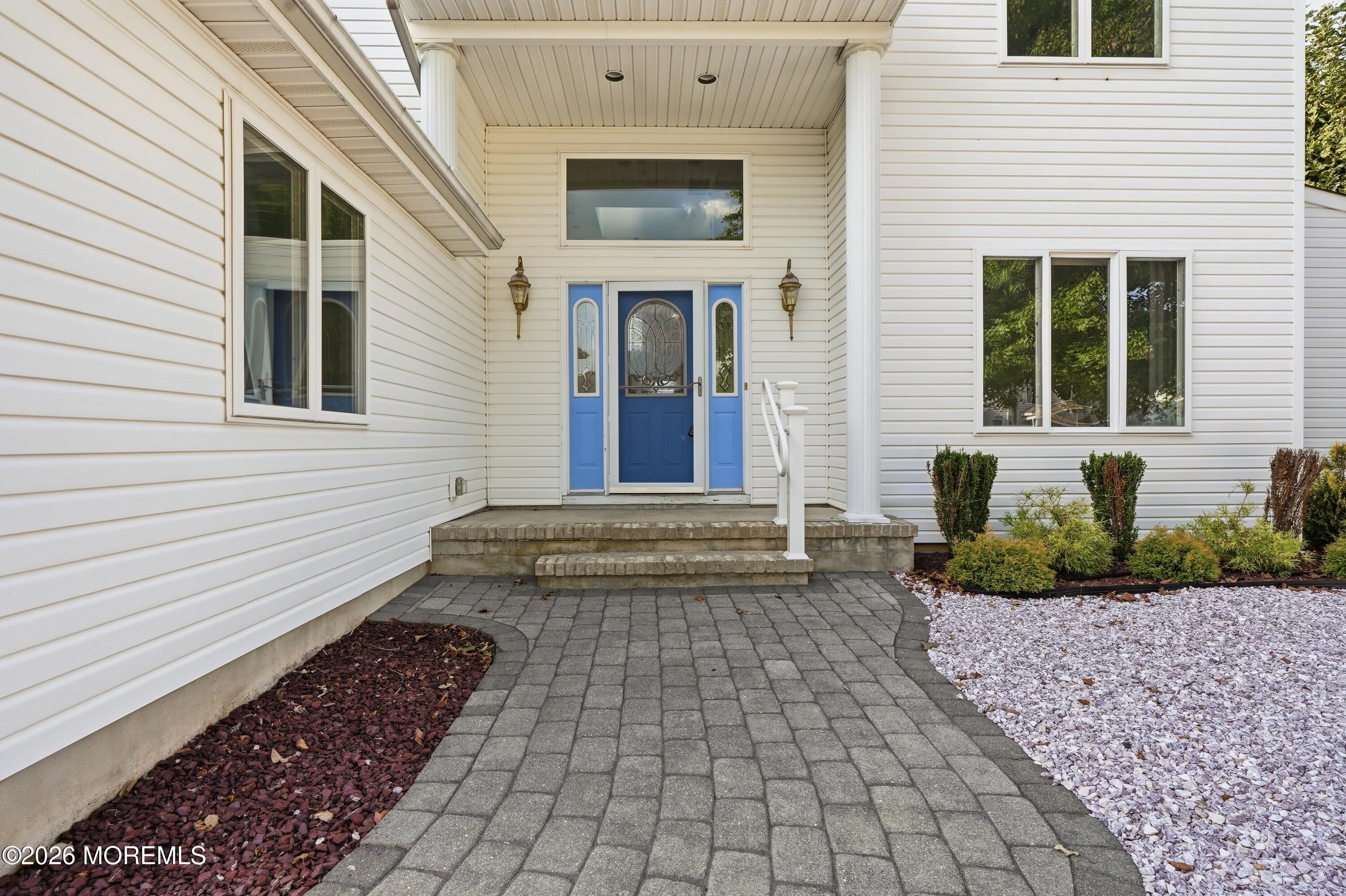 717 Fairview Lane