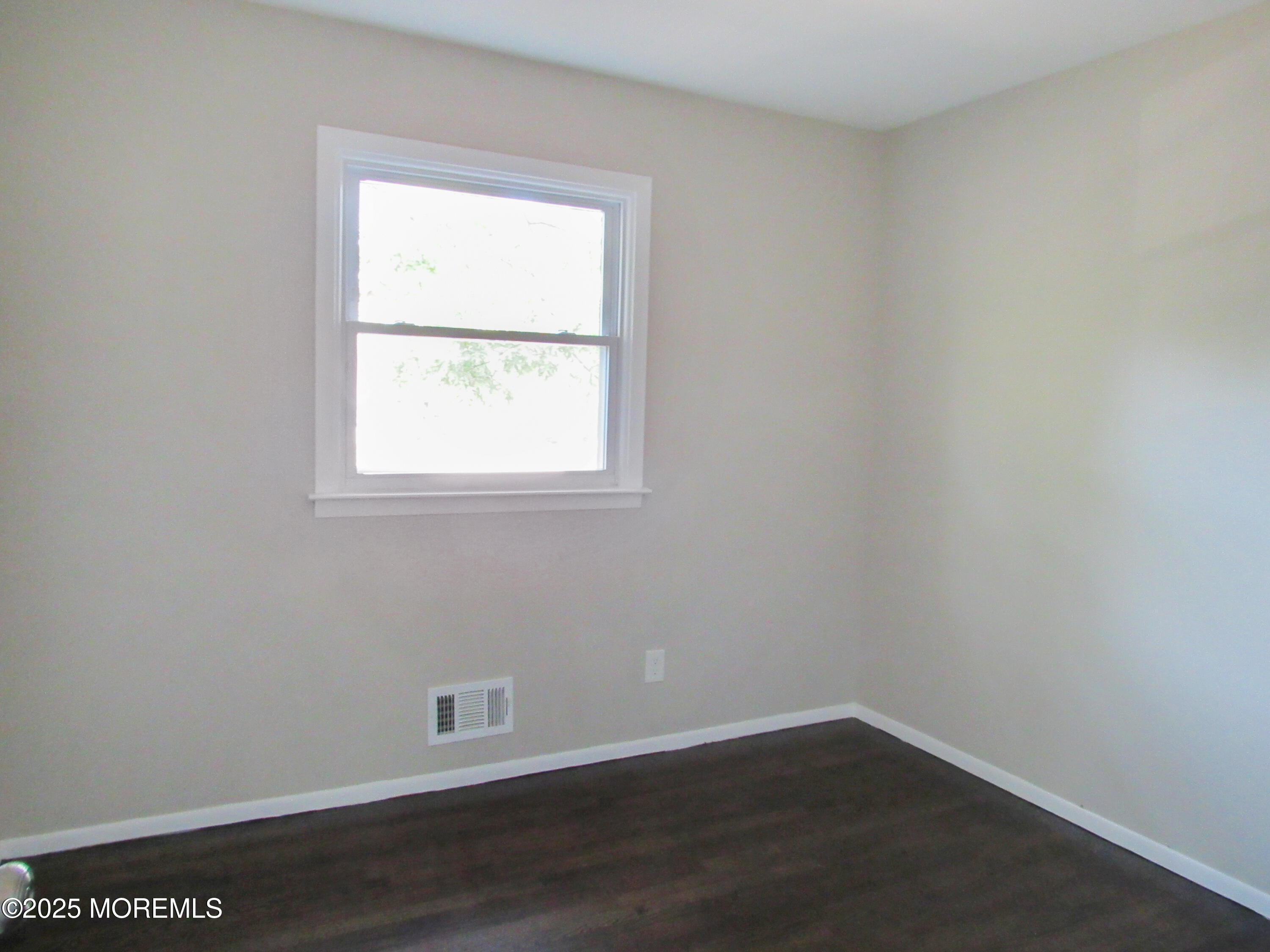 33 Iroquois Place, Lakewood, New Jersey image 10