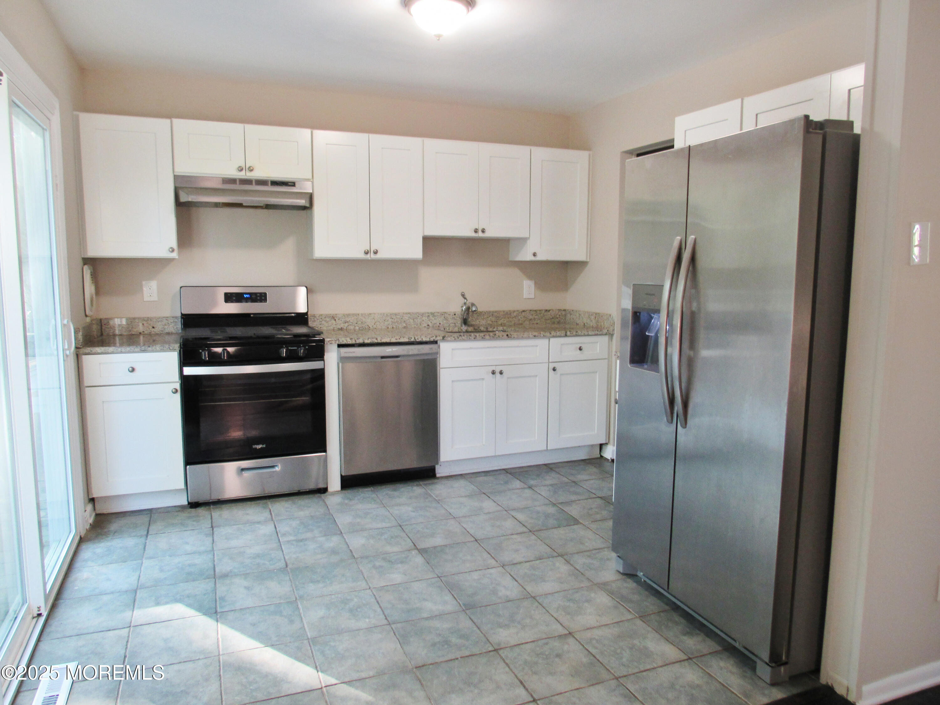 33 Iroquois Place, Lakewood, New Jersey image 6