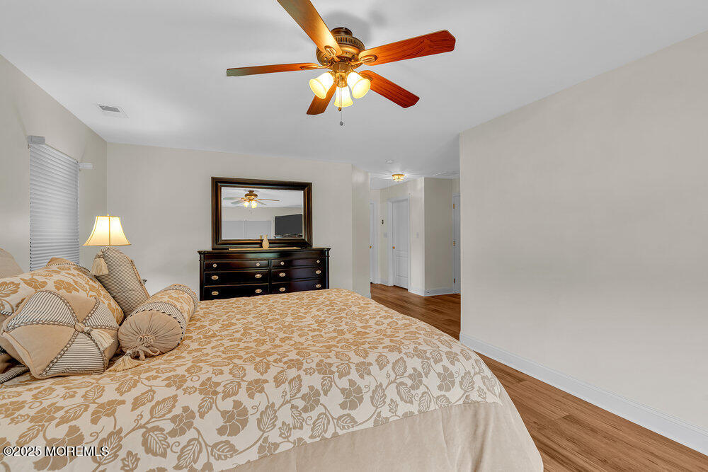 7 Taylors Run, Tinton Falls, New Jersey image 33