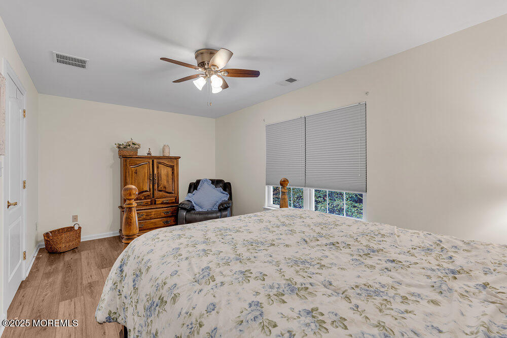 7 Taylors Run, Tinton Falls, New Jersey image 35