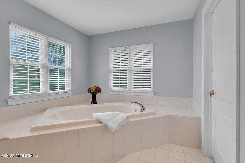 7 Taylors Run, Tinton Falls, New Jersey image 31
