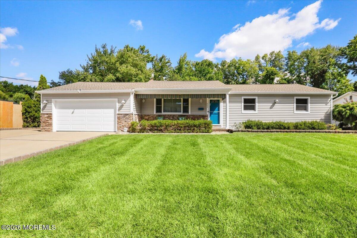 443 W Lake Avenue
