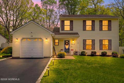 Homes For Sale - 82 Mariners Cove<br/> Freehold, NJ 07728