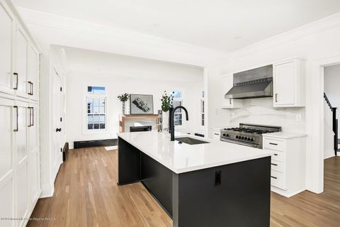 23 Lincoln Avenue Rumson NJ 07760