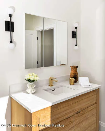 Rumson, New Jersey 07760, United States, 4 Bedrooms Bedrooms, ,3 BathroomsBathrooms,Residential,Active,250670