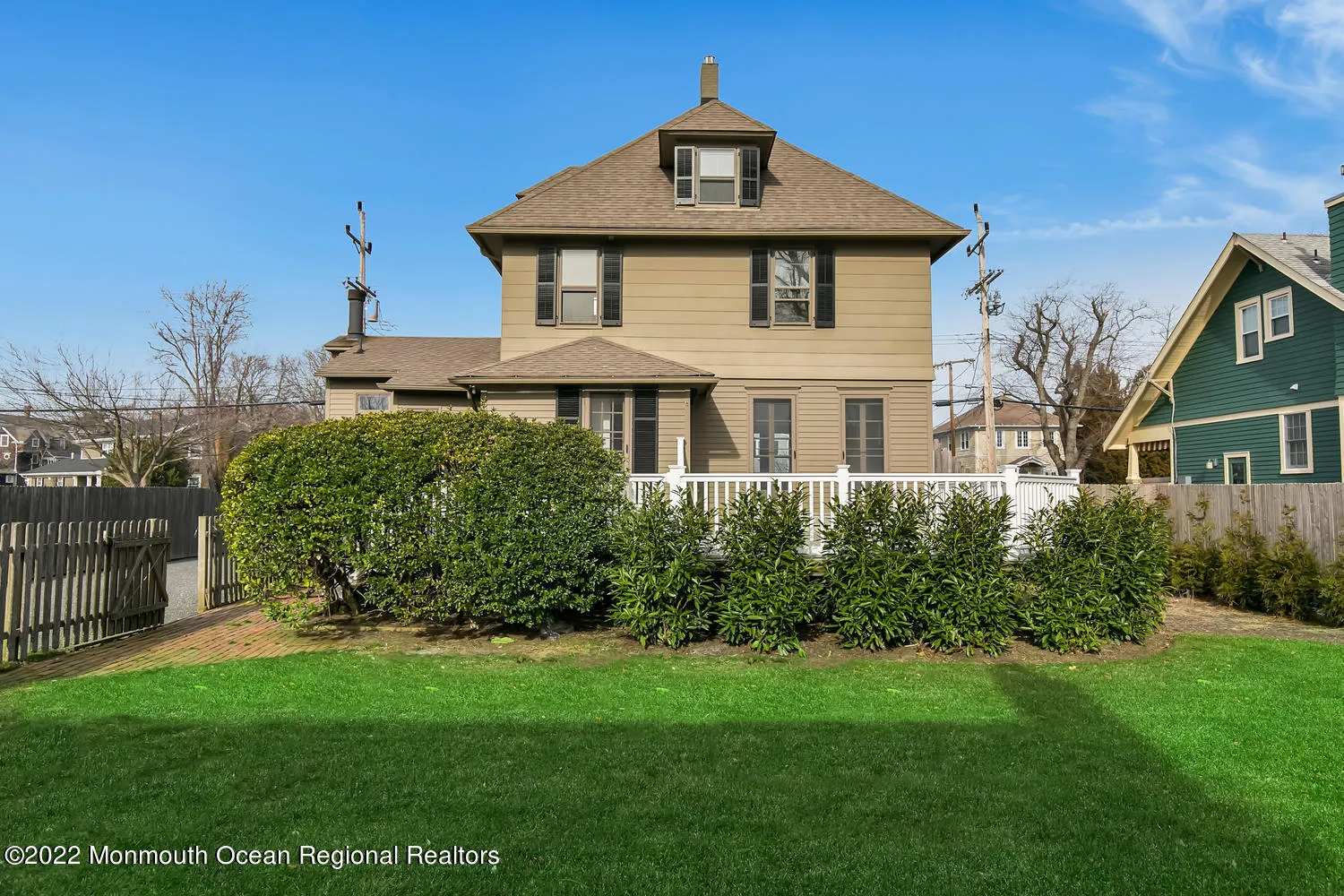 Rumson, New Jersey 07760, United States, 4 Bedrooms Bedrooms, ,3 BathroomsBathrooms,Residential,Active,250670