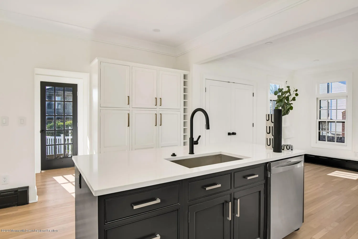 Rumson, New Jersey 07760, United States, 4 Bedrooms Bedrooms, ,3 BathroomsBathrooms,Residential,Active,250670