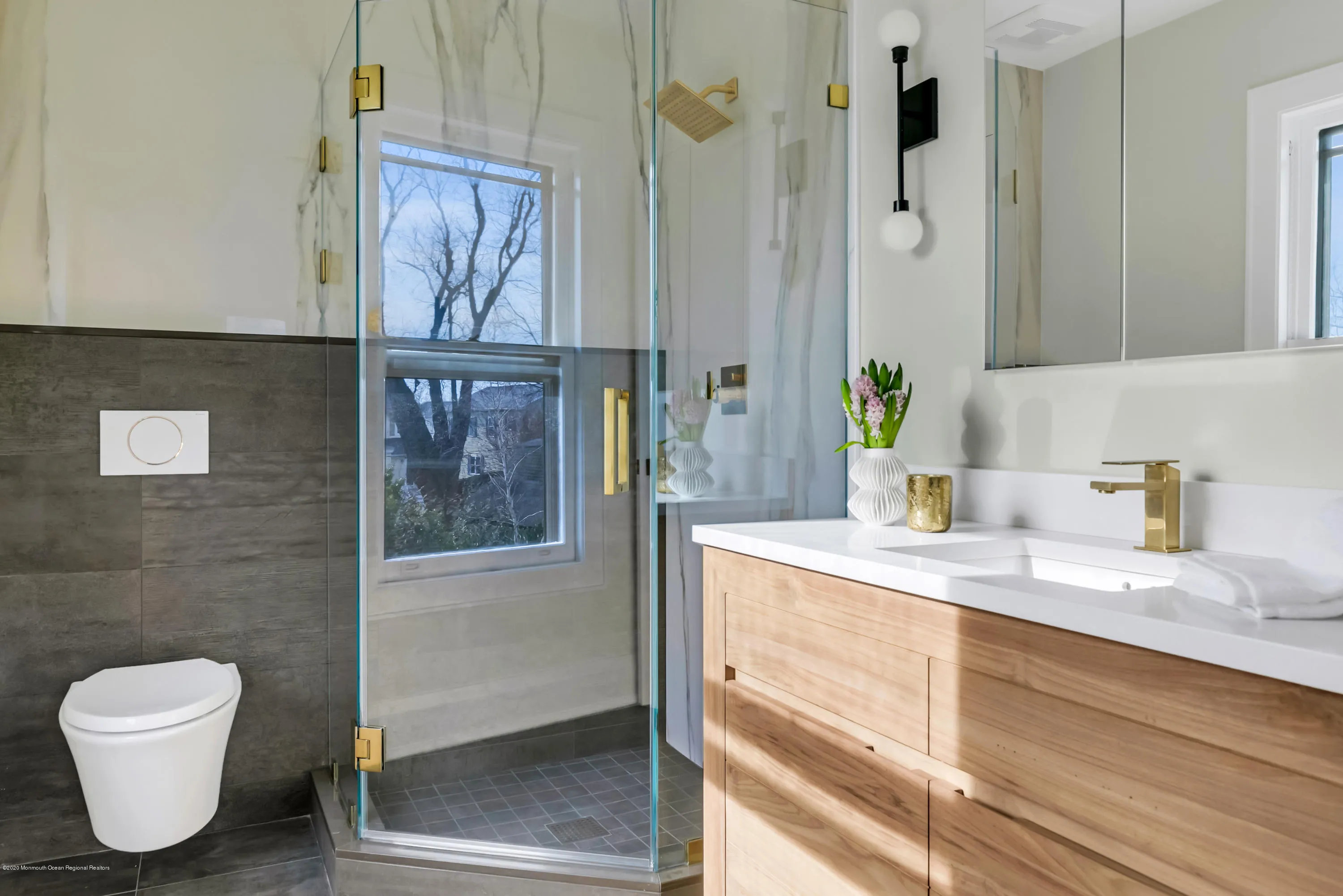 Rumson, New Jersey 07760, United States, 4 Bedrooms Bedrooms, ,3 BathroomsBathrooms,Residential,Active,250670