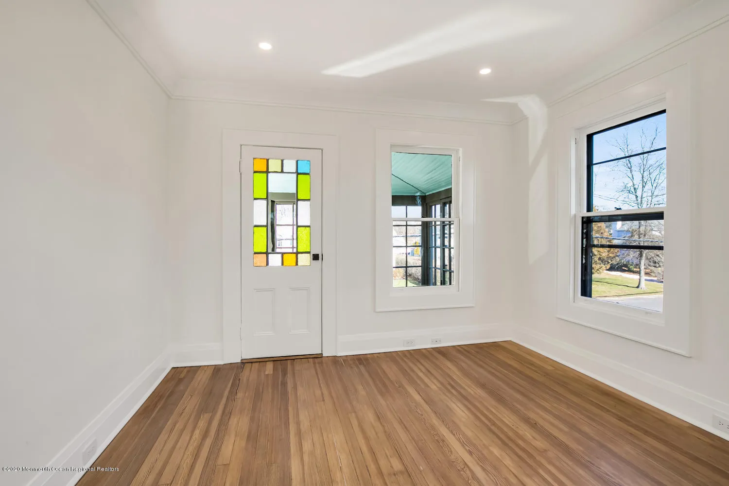 Rumson, New Jersey 07760, United States, 4 Bedrooms Bedrooms, ,3 BathroomsBathrooms,Residential,Active,250670