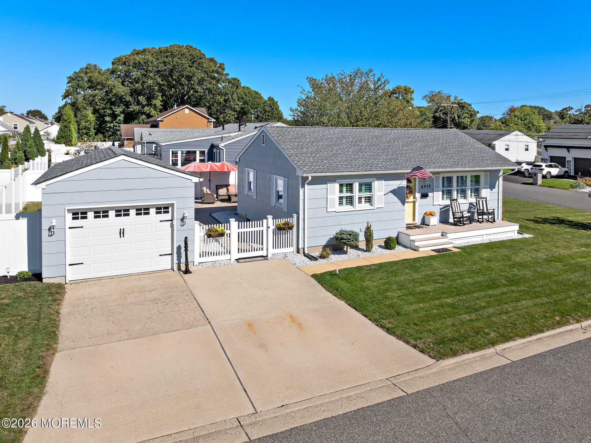 2717 Shady Glen Avenue