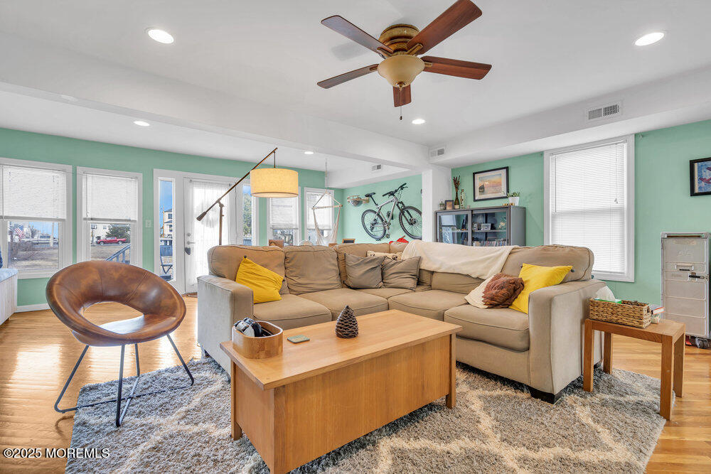 233 Bay Avenue, Highlands, New Jersey image 13