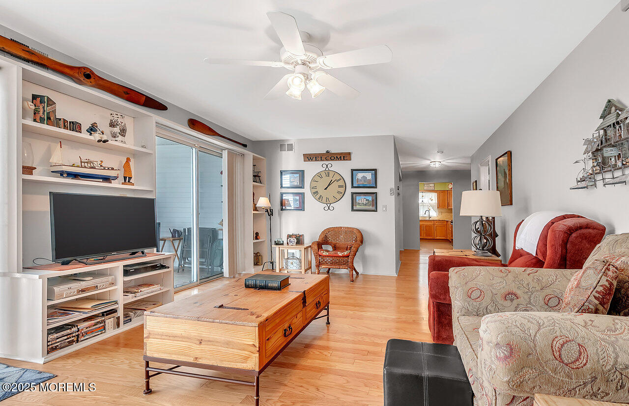 89 Chaucer Court, Lakewood, New Jersey image 13
