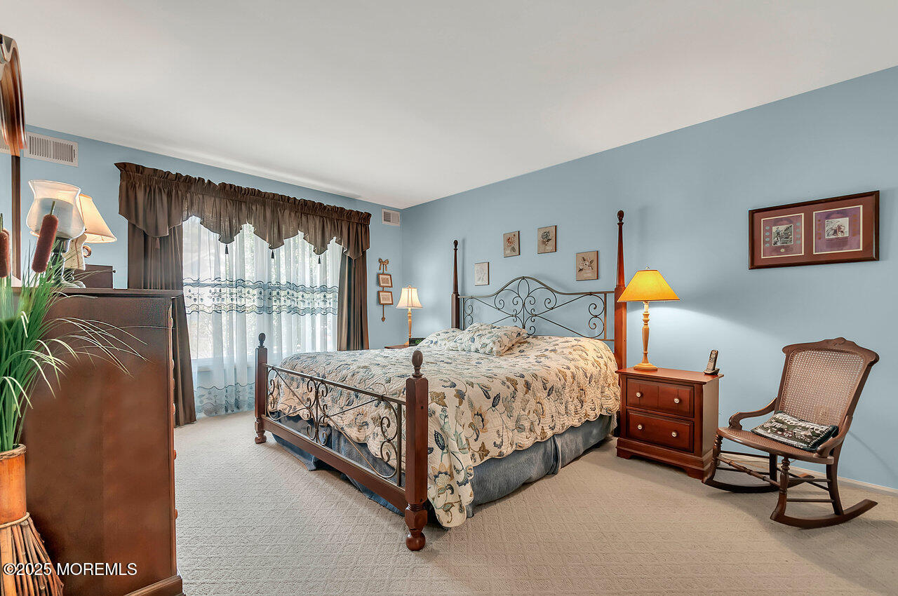 89 Chaucer Court, Lakewood, New Jersey image 21