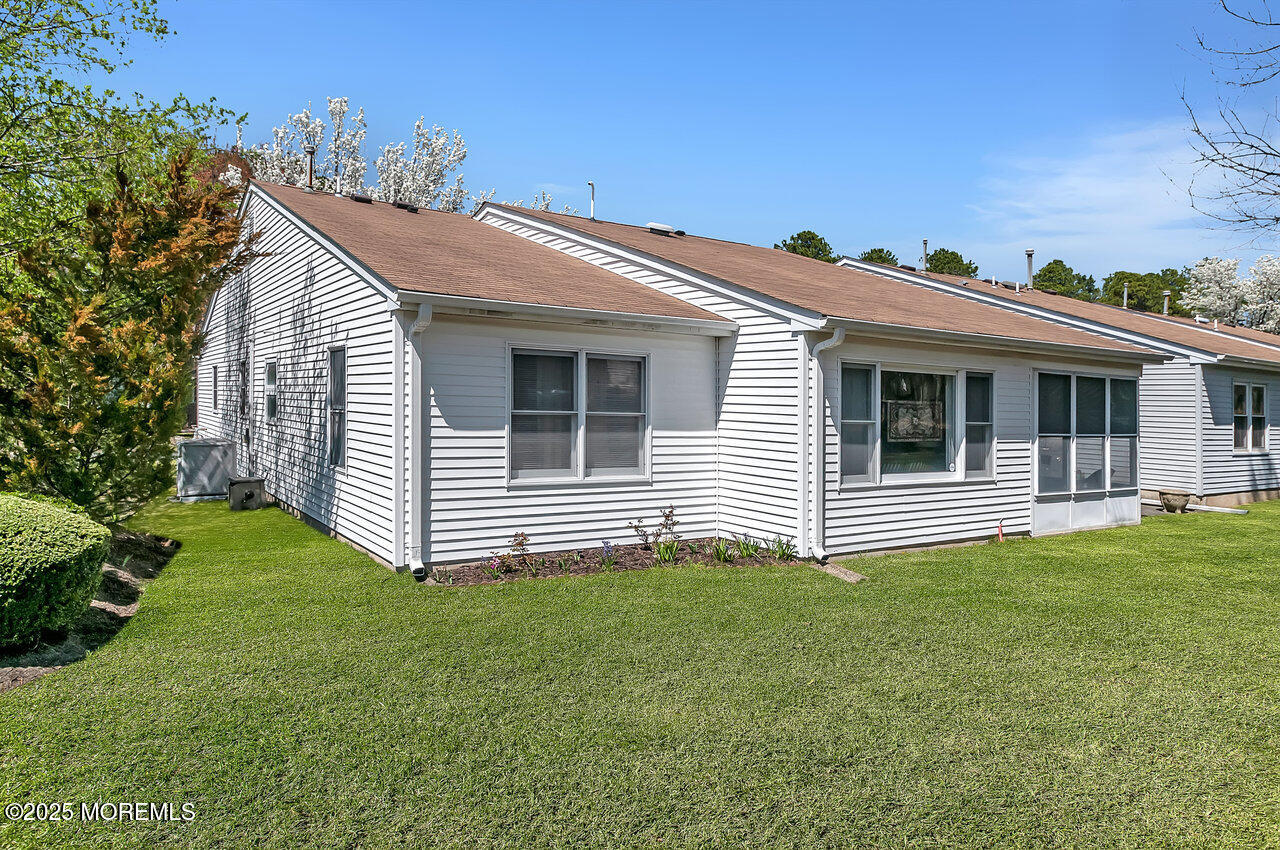 89 Chaucer Court, Lakewood, New Jersey image 27