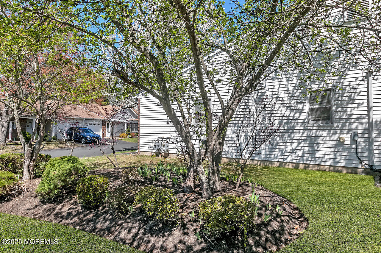 89 Chaucer Court, Lakewood, New Jersey image 25