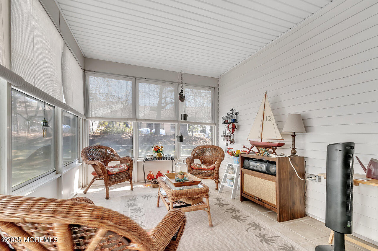 89 Chaucer Court, Lakewood, New Jersey image 16