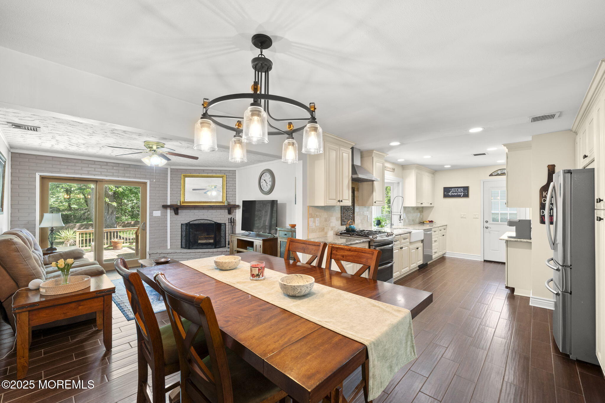 13 Orchard Parkway, Morganville, New Jersey image 6