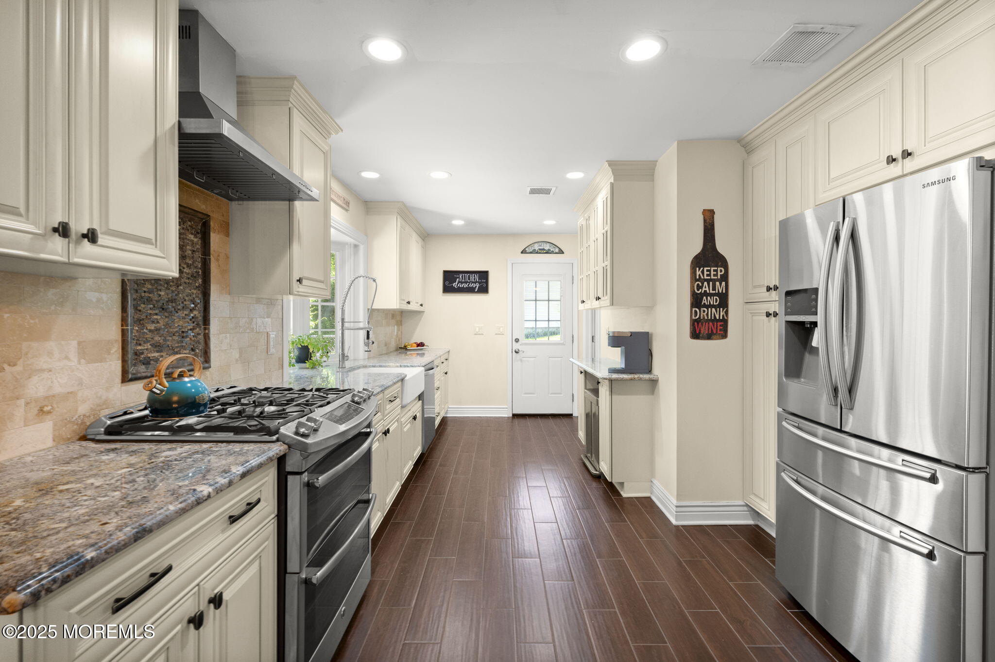 13 Orchard Parkway, Morganville, New Jersey image 4