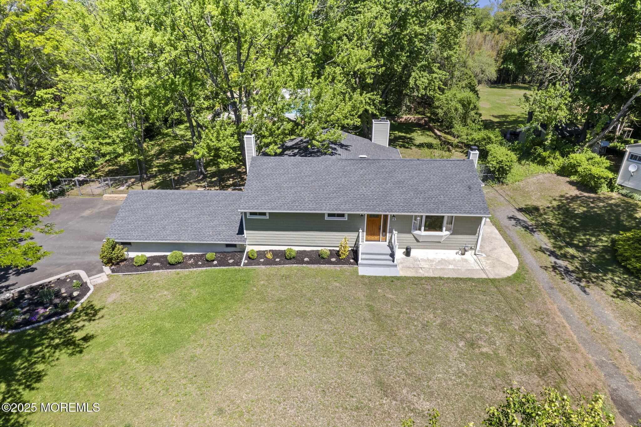 13 Orchard Parkway, Morganville, New Jersey image 37
