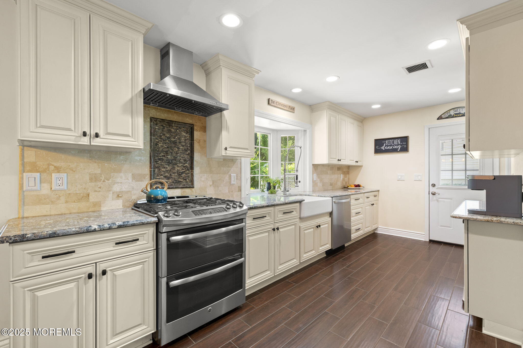 13 Orchard Parkway, Morganville, New Jersey image 3