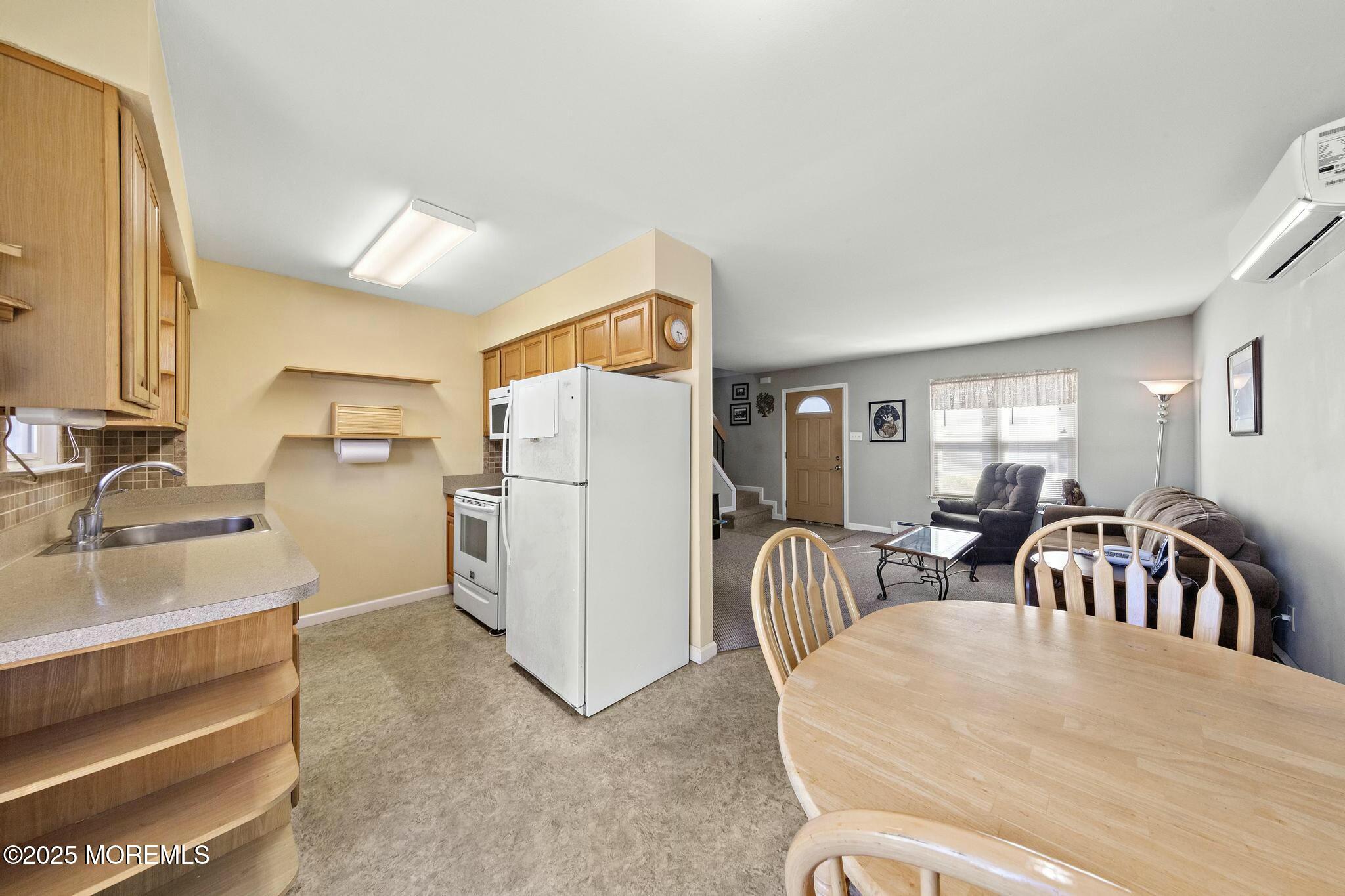 105 Evelyn Drive, Manahawkin, New Jersey image 6
