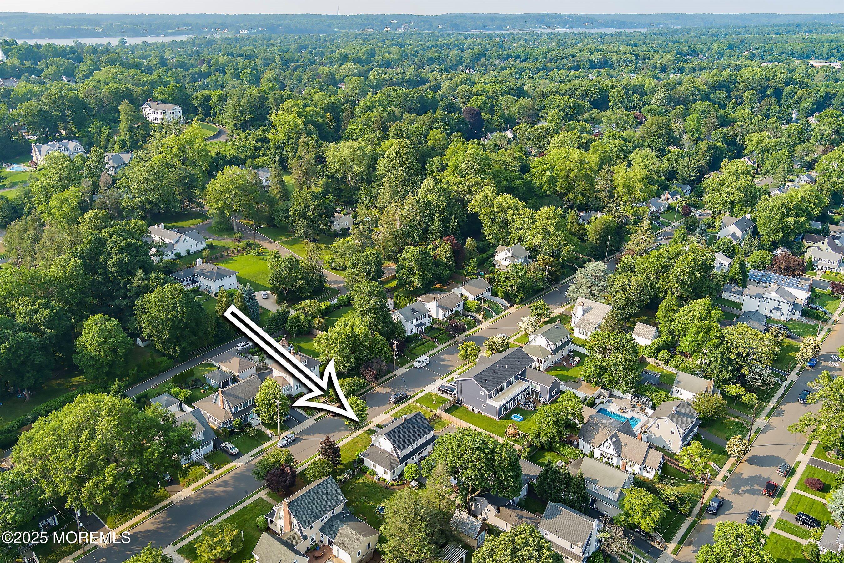 32 Woodbine Avenue