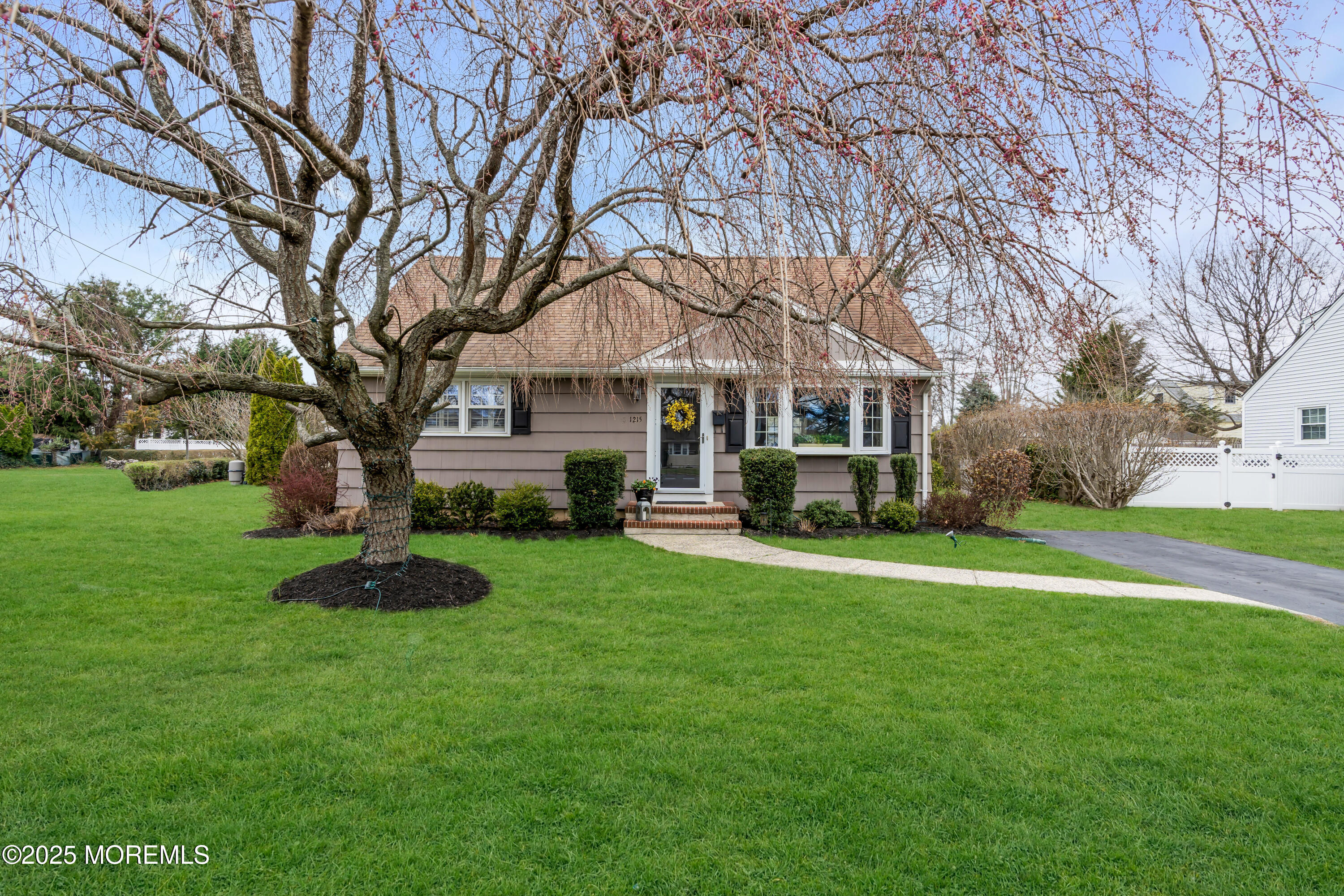 1215 Mintwood Lane, Manasquan, New Jersey image 2
