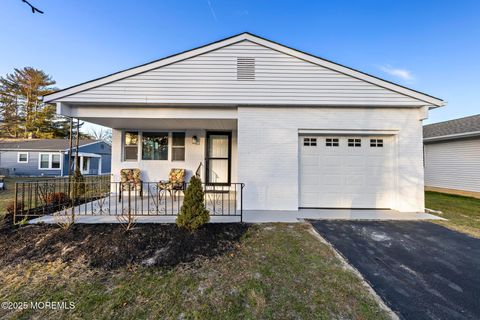 Photo of 86 San Carlos Street, Toms River, NJ 08757 (MLS # 22536745)