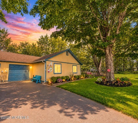 Condo For Sale - 8 Seagull Lane<br/> Howell, NJ 07731
