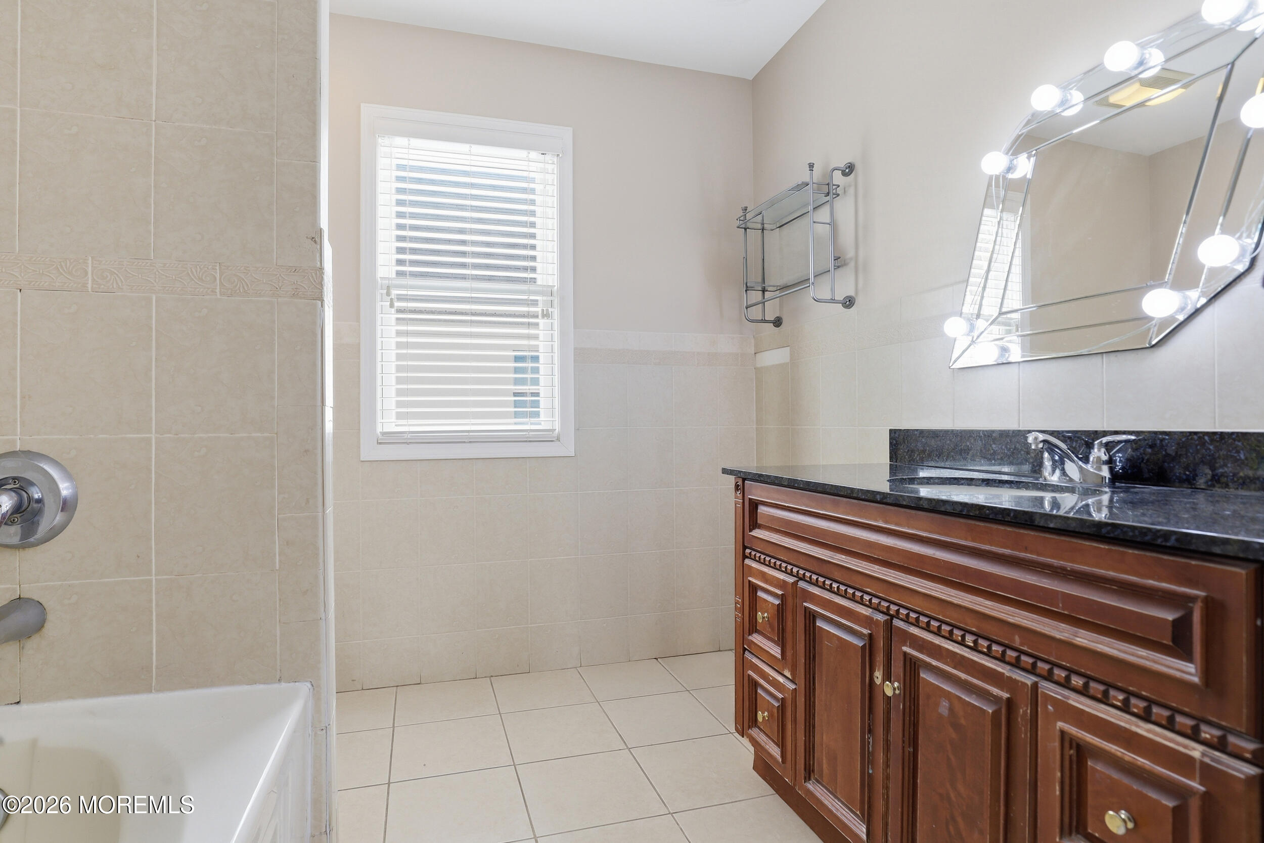 Lakewood, New Jersey, 08701, United States, 6 Bedrooms Bedrooms, ,4 BathroomsBathrooms,Residential,Active,2042659