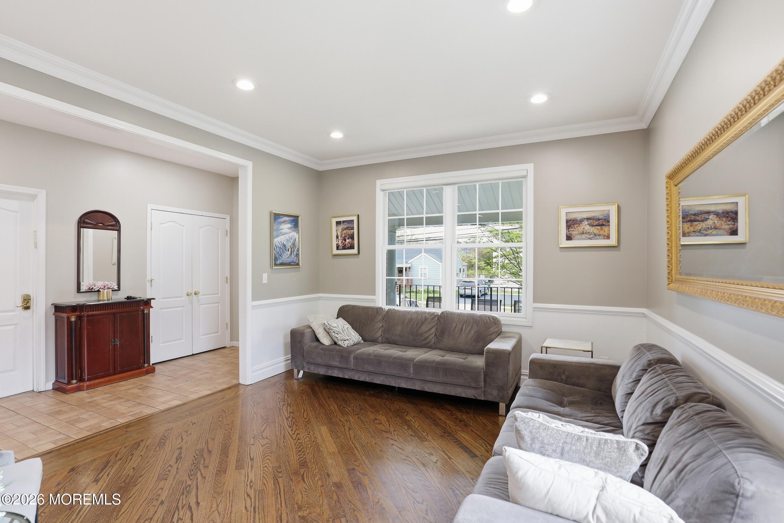 Lakewood, New Jersey, 08701, United States, 6 Bedrooms Bedrooms, ,4 BathroomsBathrooms,Residential,Active,2042659
