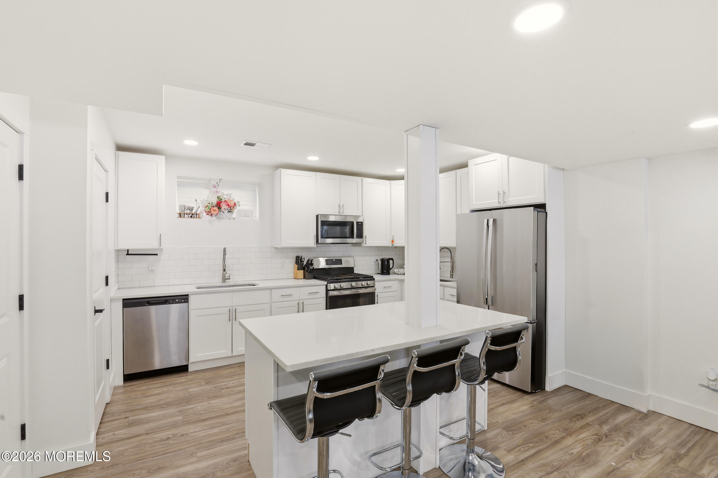 Lakewood, New Jersey, 08701, United States, 6 Bedrooms Bedrooms, ,4 BathroomsBathrooms,Residential,Active,2042659
