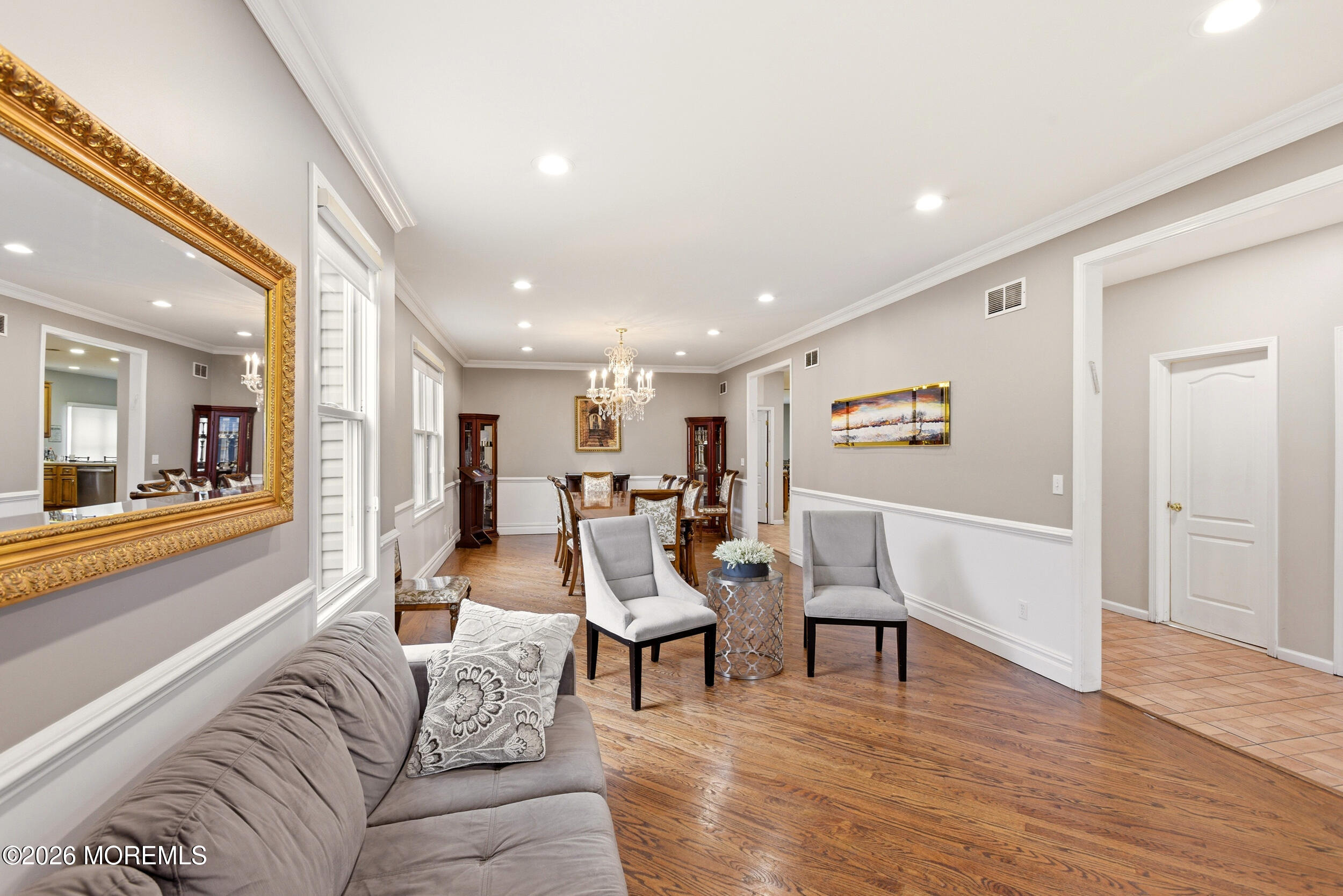 Lakewood, New Jersey, 08701, United States, 6 Bedrooms Bedrooms, ,4 BathroomsBathrooms,Residential,Active,2042659