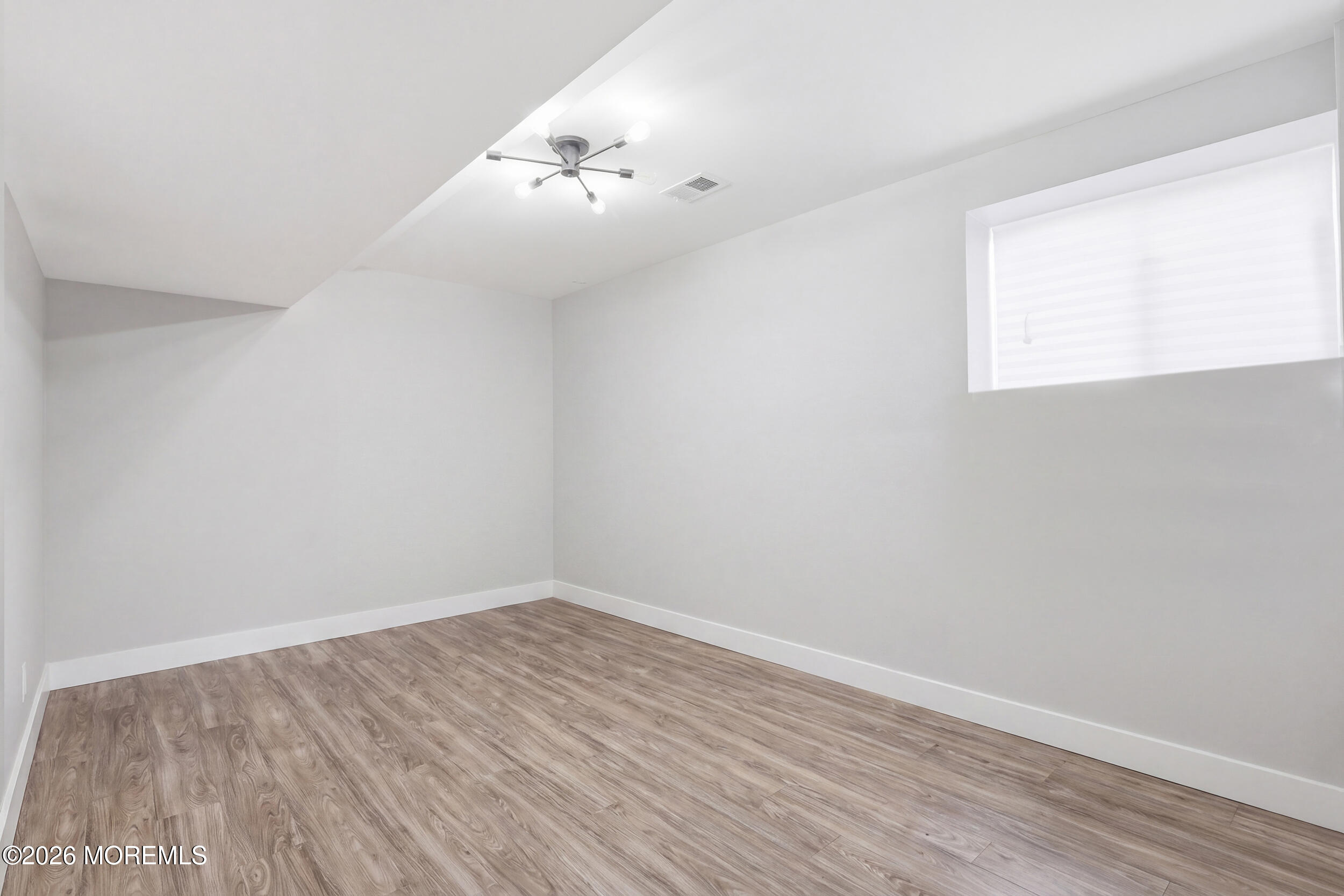 Lakewood, New Jersey, 08701, United States, 6 Bedrooms Bedrooms, ,4 BathroomsBathrooms,Residential,Active,2042659