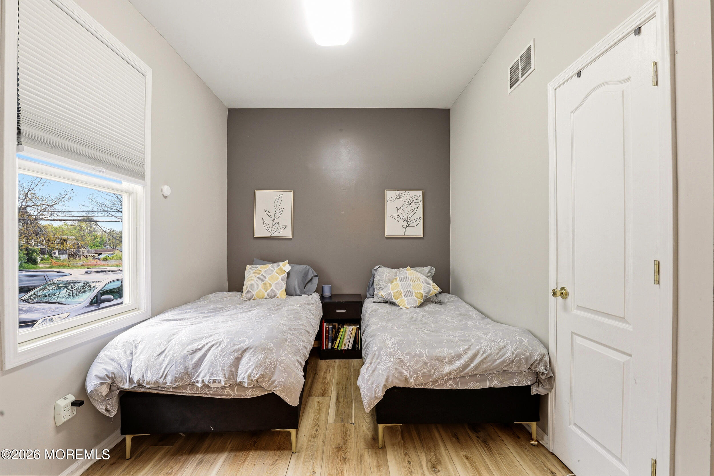 Lakewood, New Jersey, 08701, United States, 6 Bedrooms Bedrooms, ,4 BathroomsBathrooms,Residential,Active,2042659
