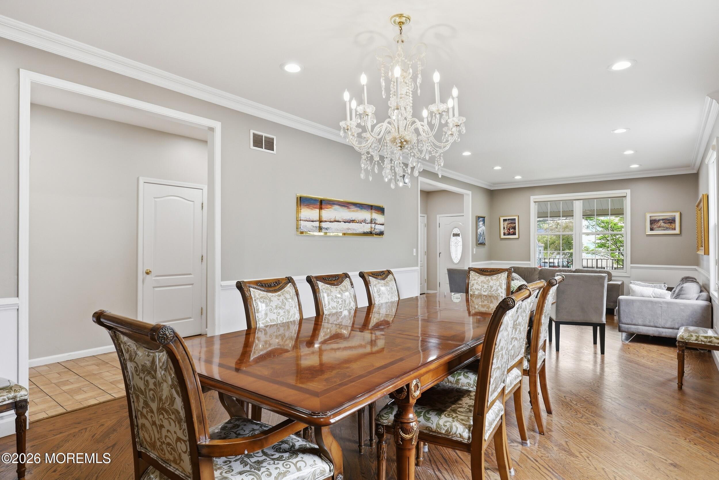 Lakewood, New Jersey, 08701, United States, 6 Bedrooms Bedrooms, ,4 BathroomsBathrooms,Residential,Active,2042659