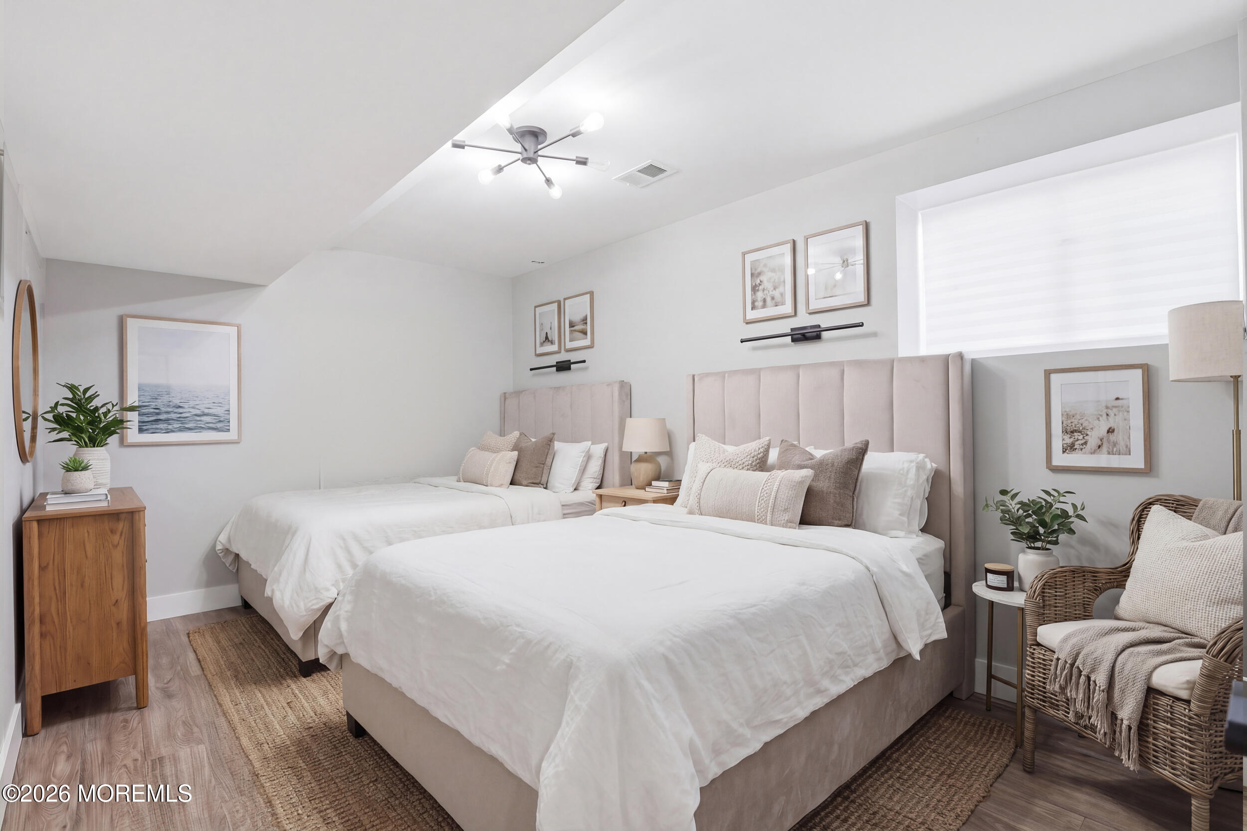 Lakewood, New Jersey, 08701, United States, 6 Bedrooms Bedrooms, ,4 BathroomsBathrooms,Residential,Active,2042659