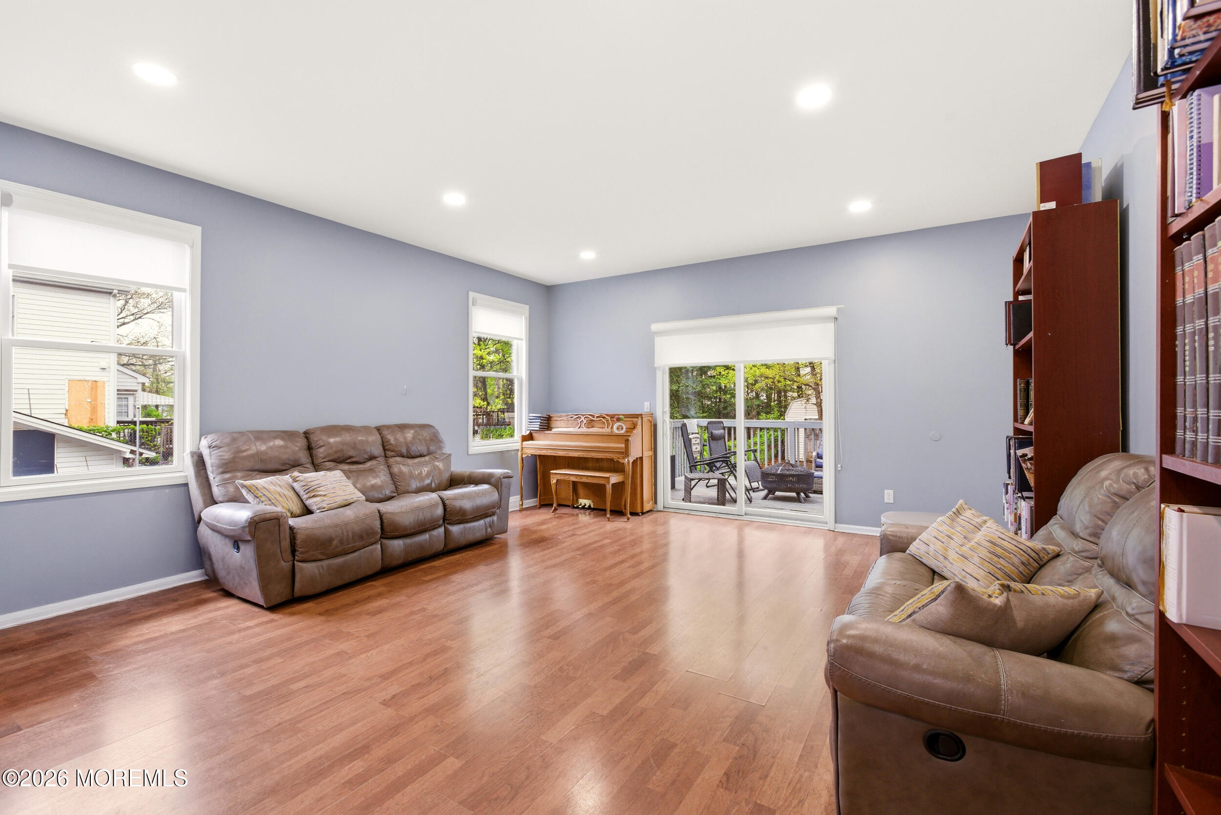 Lakewood, New Jersey, 08701, United States, 6 Bedrooms Bedrooms, ,4 BathroomsBathrooms,Residential,Active,2042659