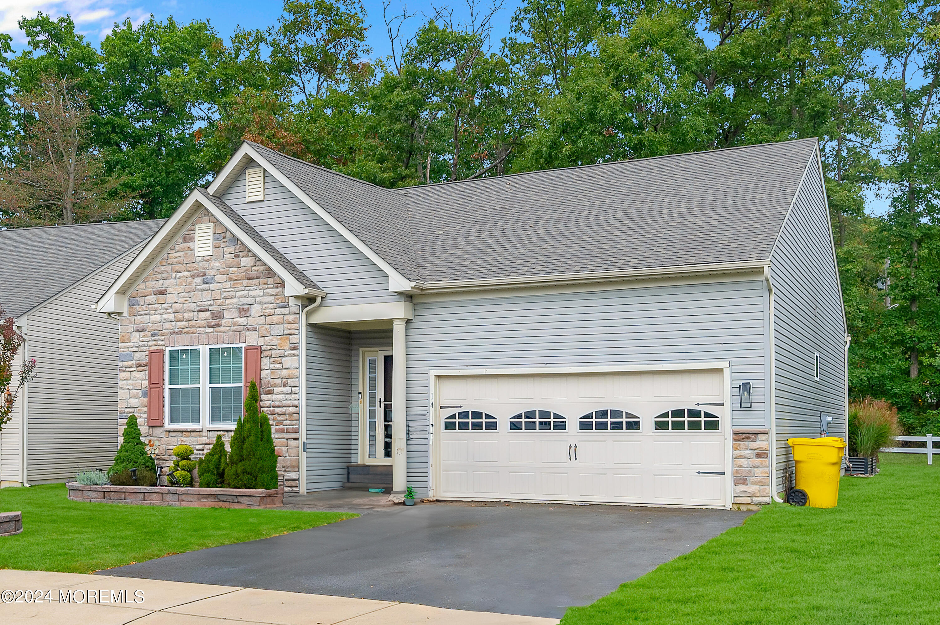 14 La Quinta Lane, Lakewood, New Jersey image 2