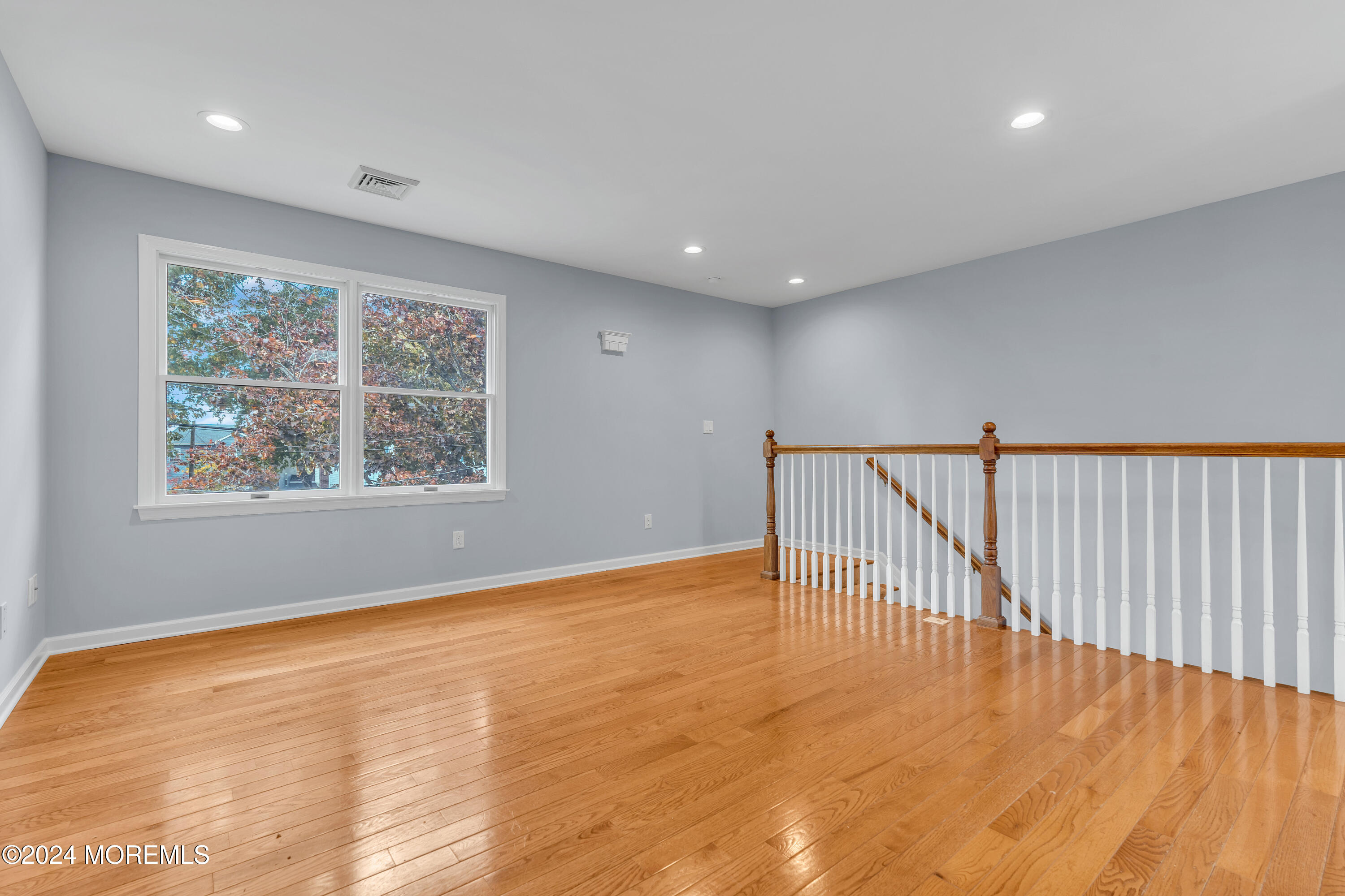 575 Clinton Avenue, Belford, New Jersey image 34