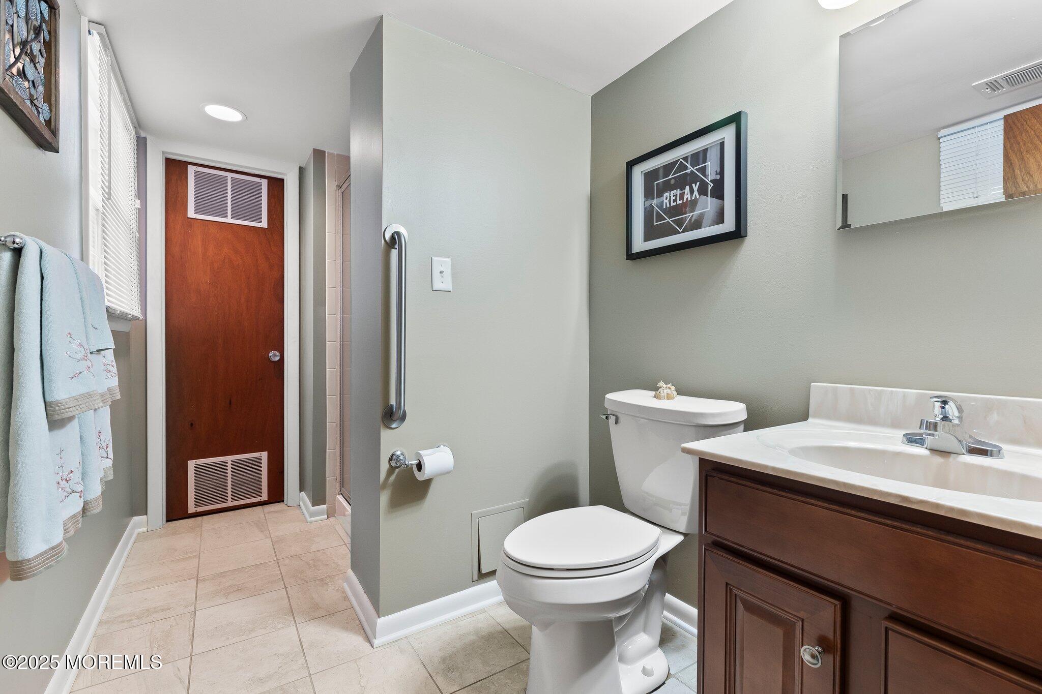 203 Tanglewood Court, Middletown, New Jersey image 17