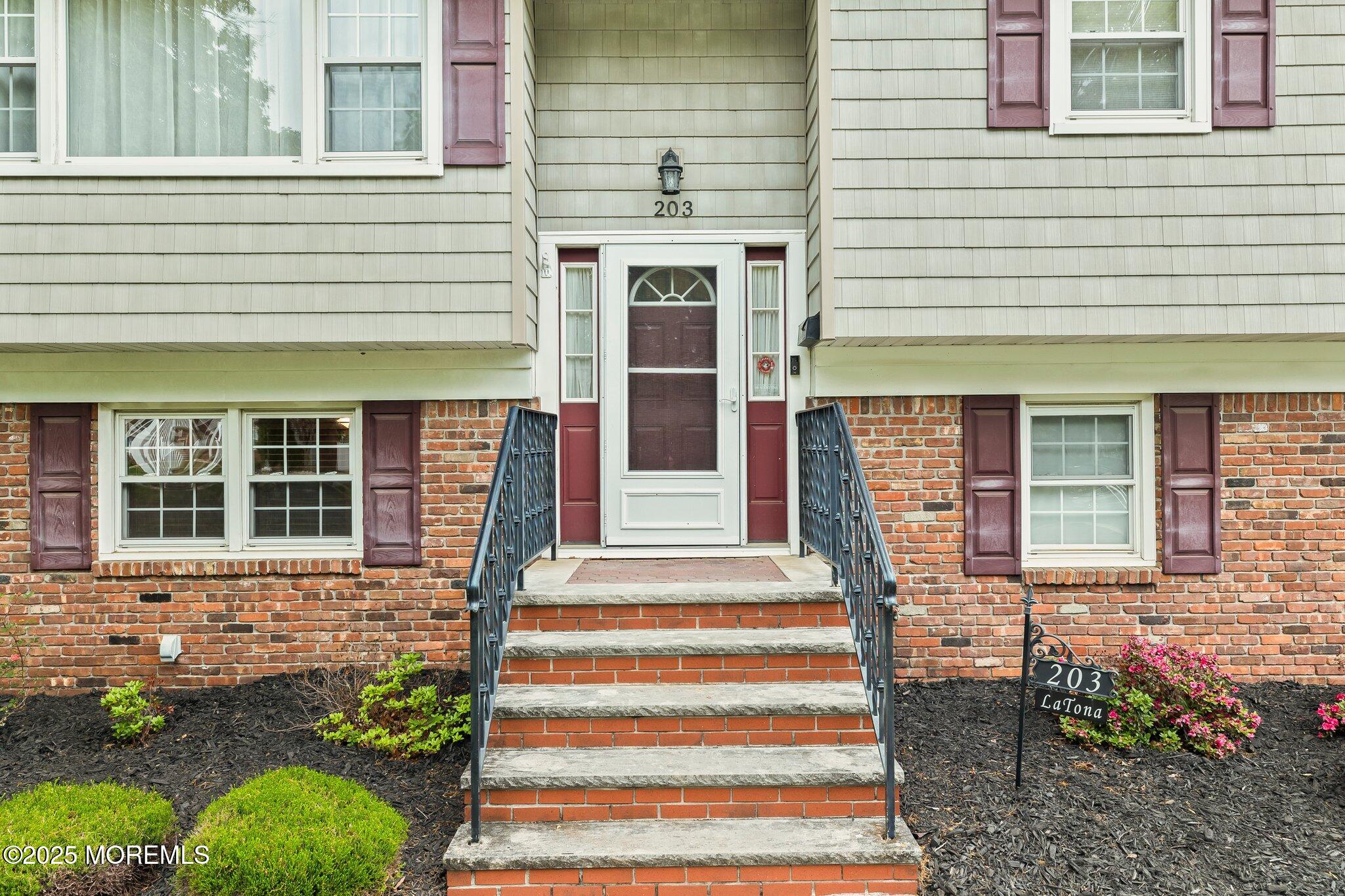 203 Tanglewood Court, Middletown, New Jersey image 4