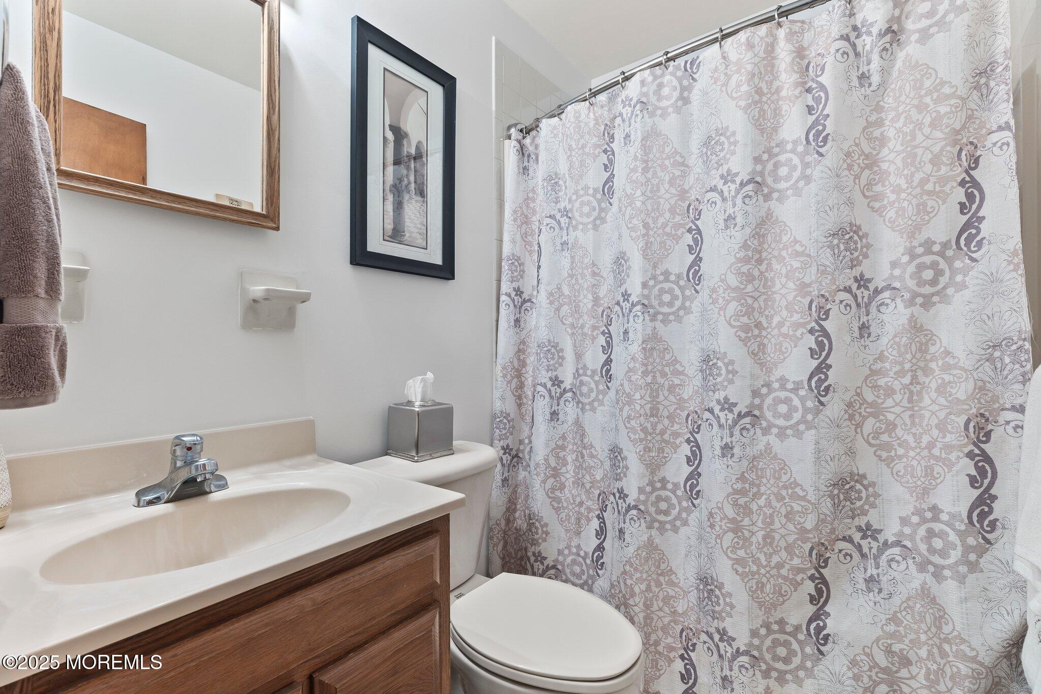 203 Tanglewood Court, Middletown, New Jersey image 12