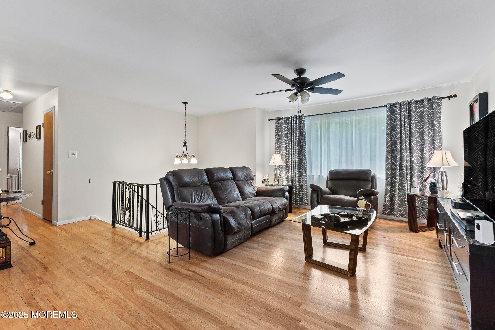 203 Tanglewood Court, Middletown, New Jersey image 5