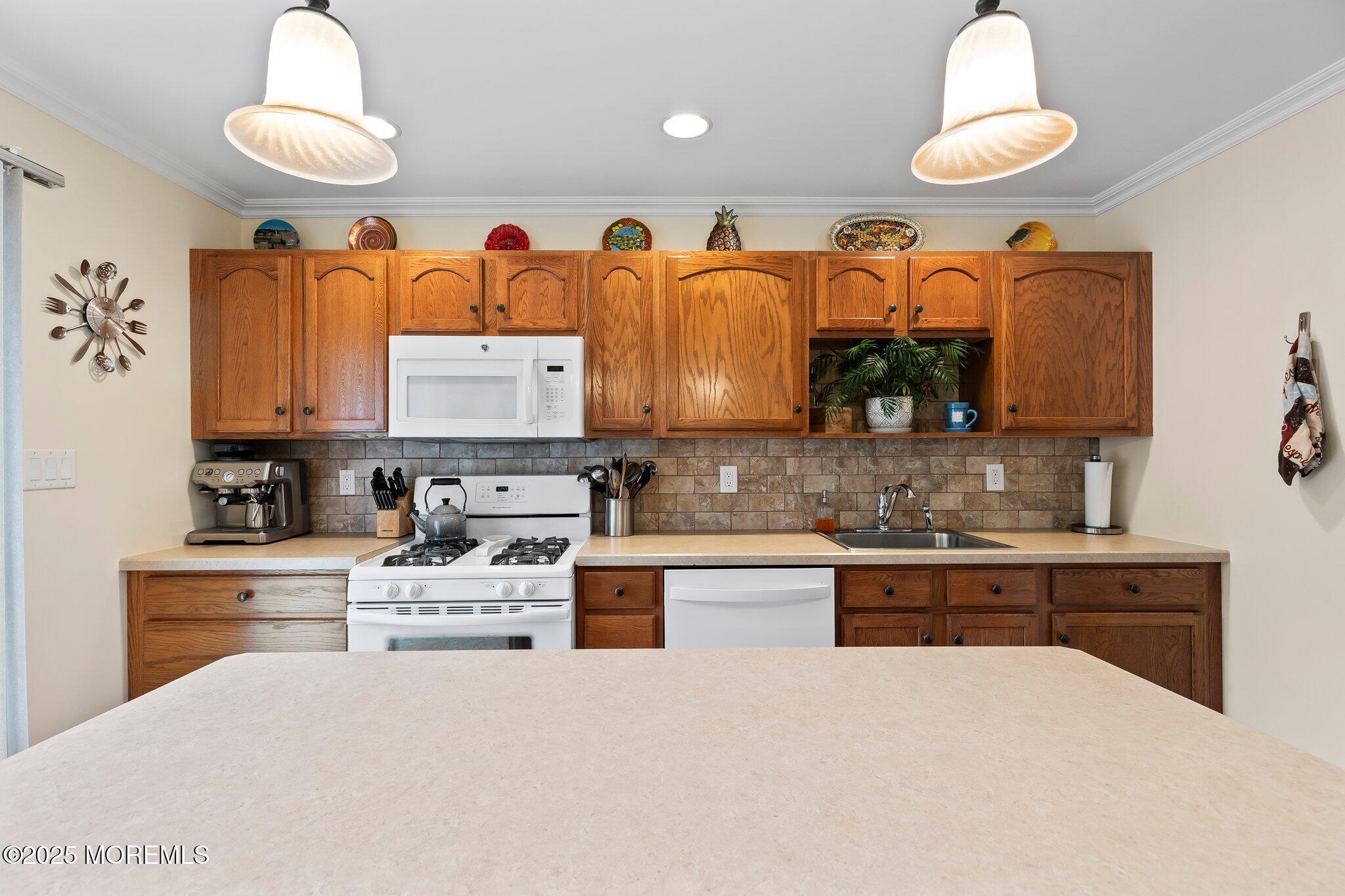 203 Tanglewood Court, Middletown, New Jersey image 10